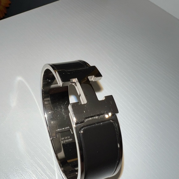 Hermes Women’s Clic Clac H Bracelet in Black Sz GM - Picture 4 of 6